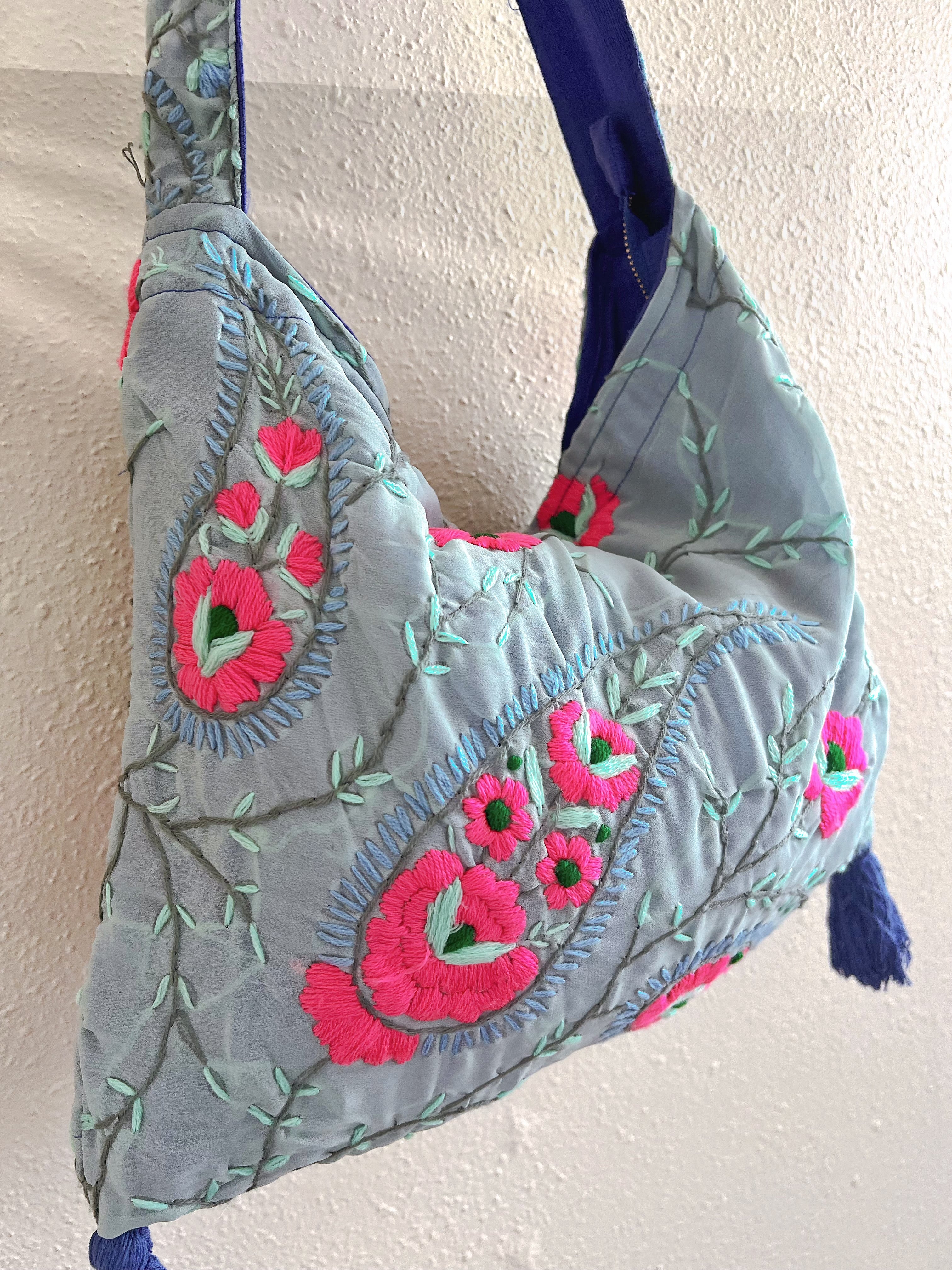 Handmade bag | Small Wristbag | Single shoulder bag | Embroidered bag