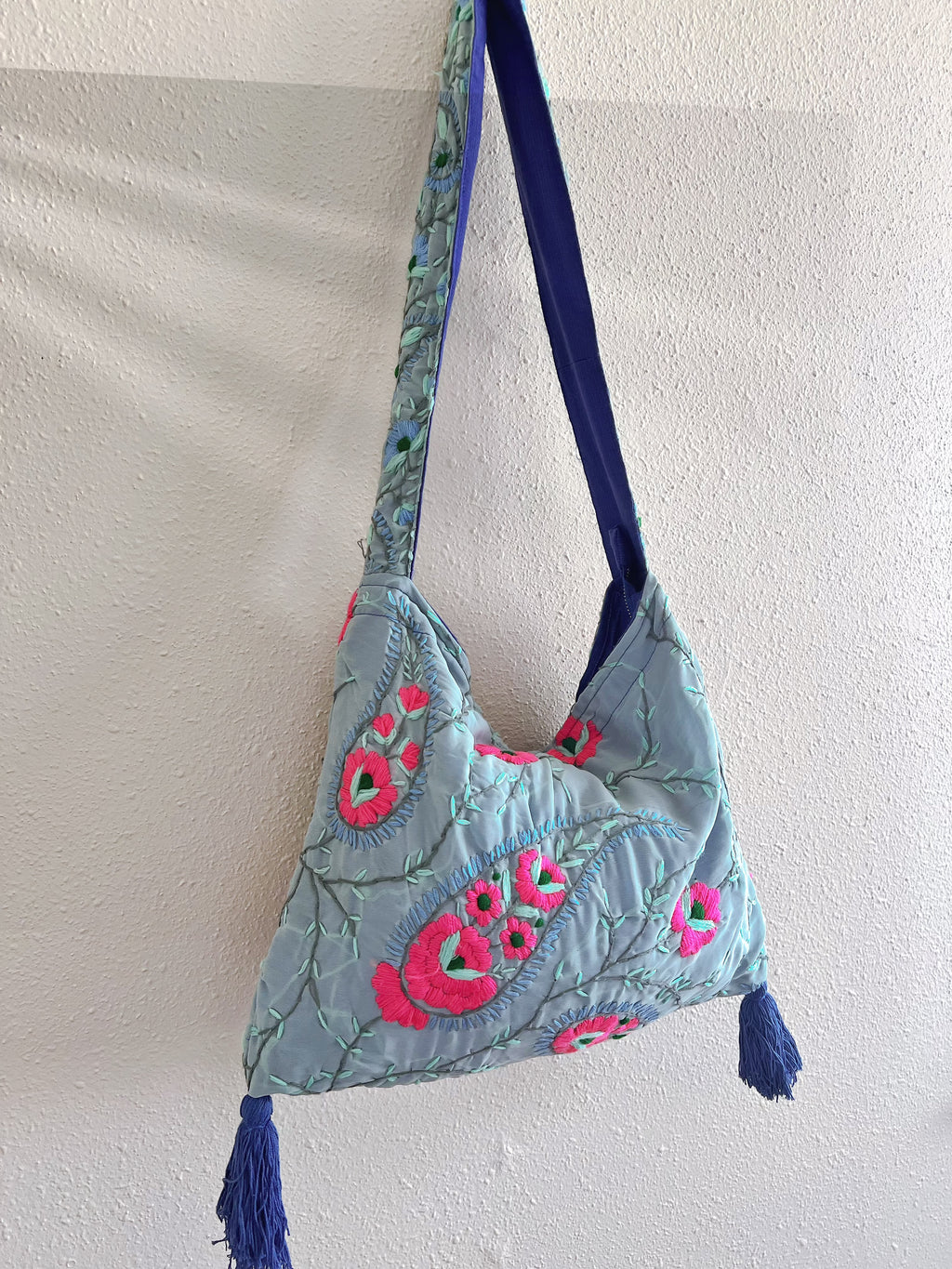 Handmade bag | Small Wristbag | Single shoulder bag | Embroidered bag
