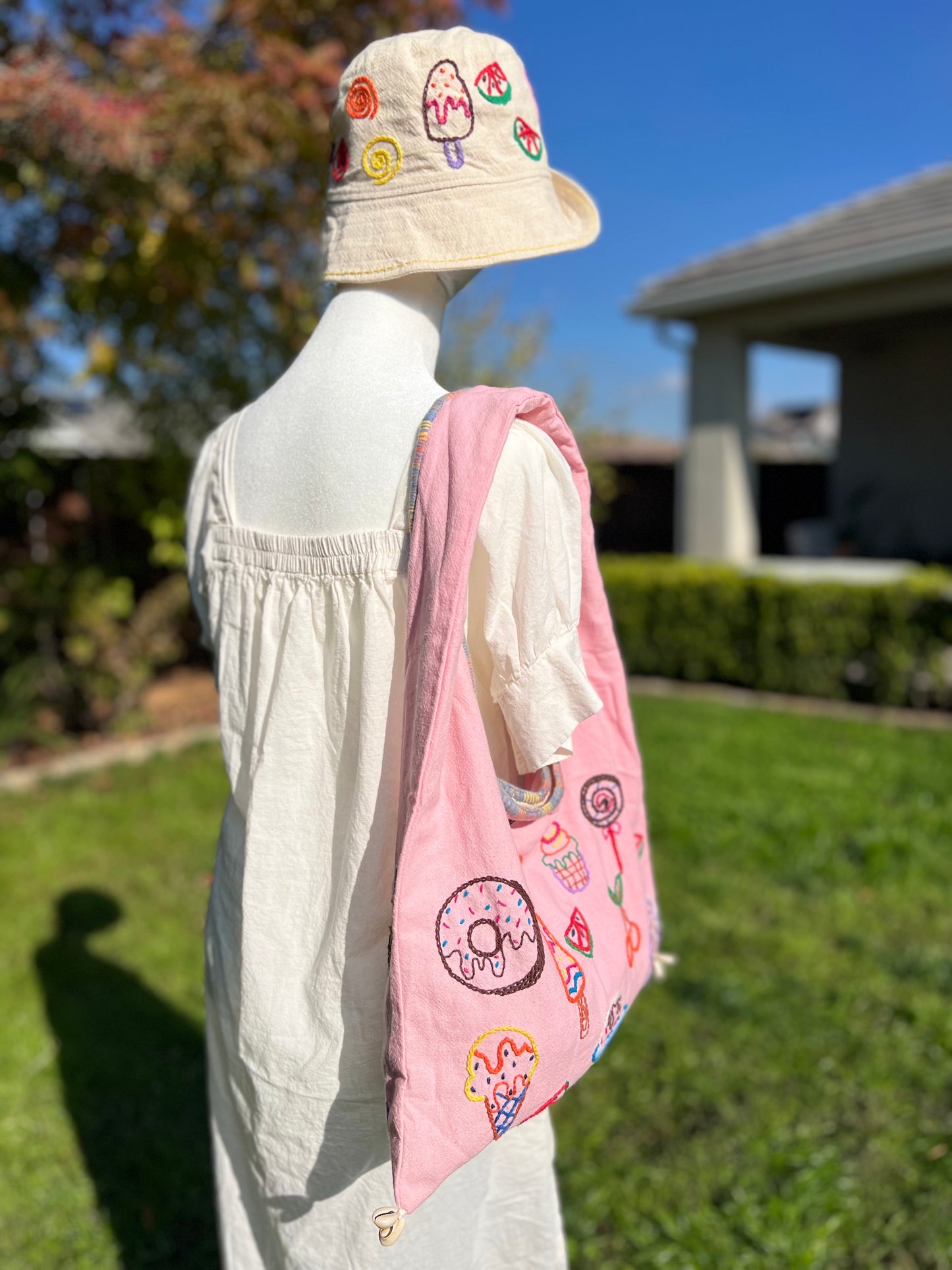 Handmade bag | Small Wristbag | Hand Stitching | Single shoulder bag | Bento bag