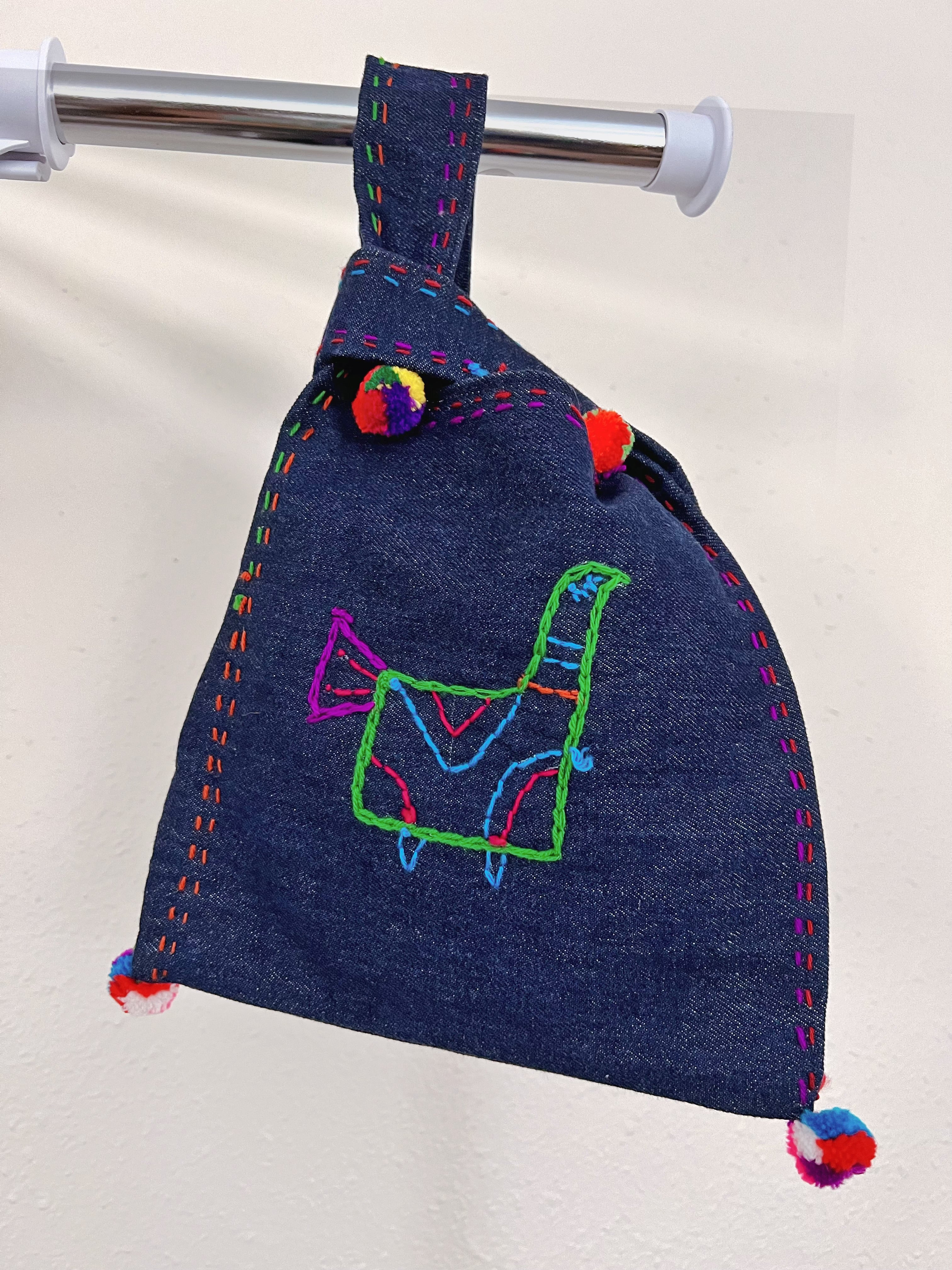 Handmade bag | Small Wristbag | Hand Stitching | Single shoulder bag | Bento bag