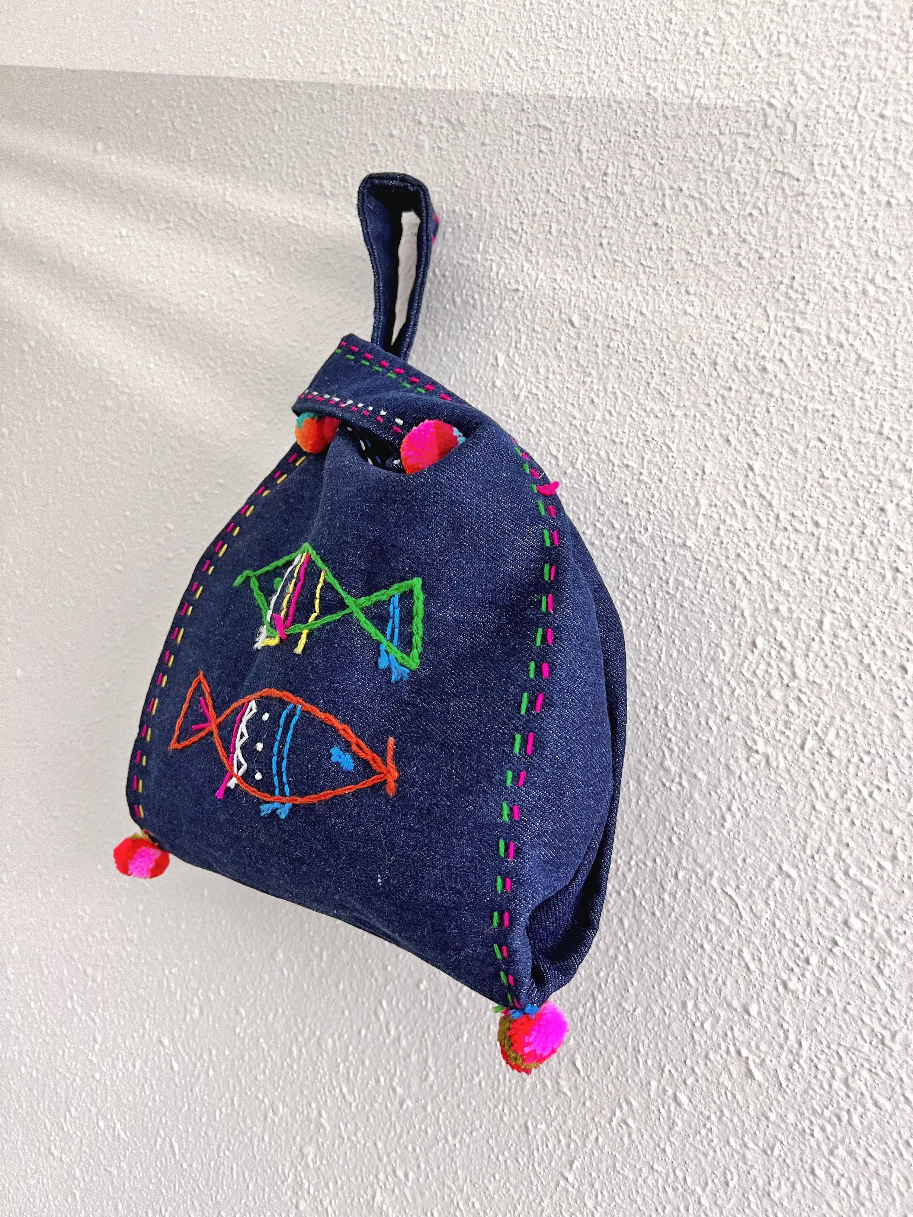 Handmade bag | Small Wristbag | Hand Stitching | Single shoulder bag | Bento bag