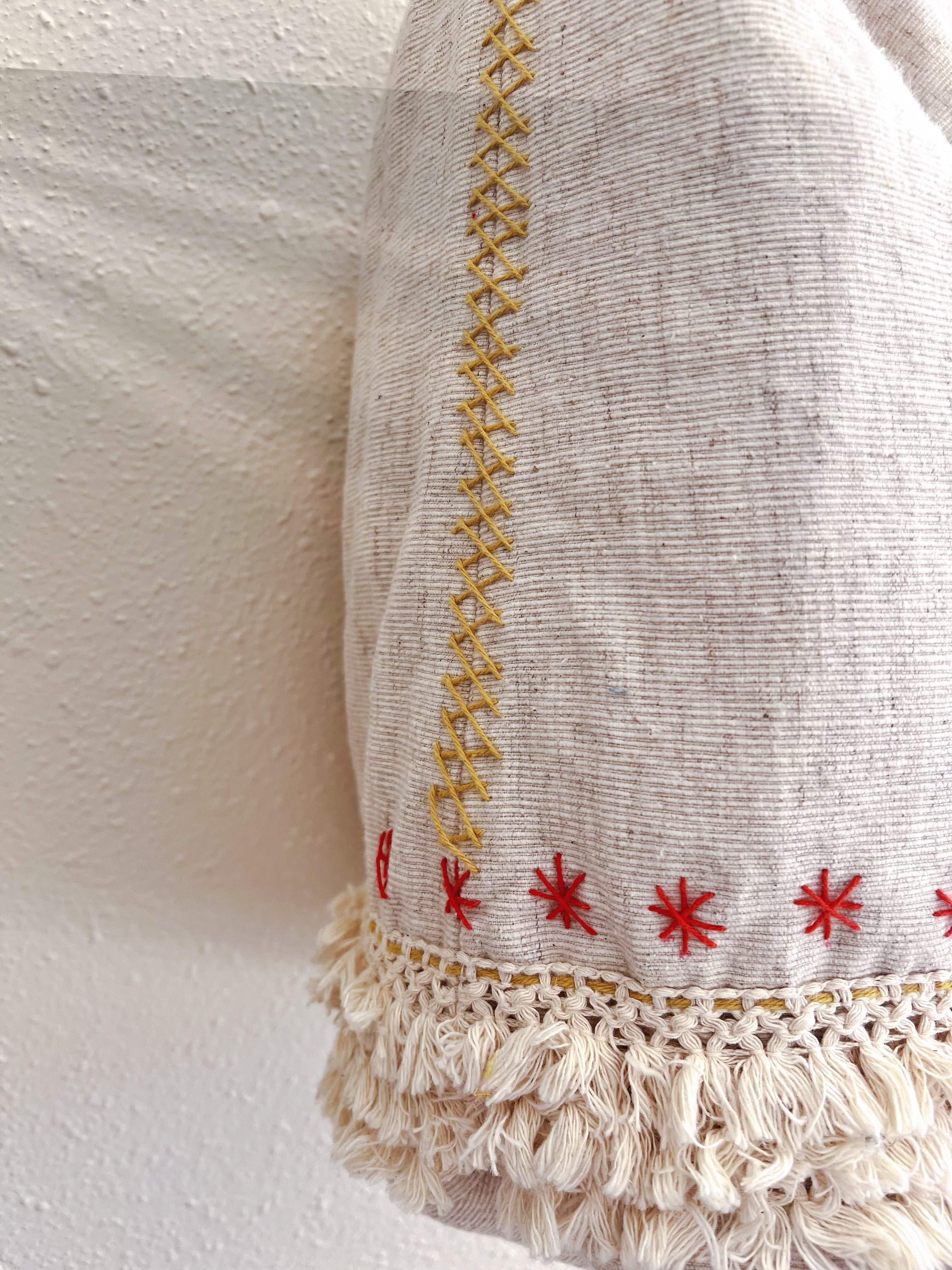 Handmade bag | Small Wristbag | Hand Stitching | Round bag