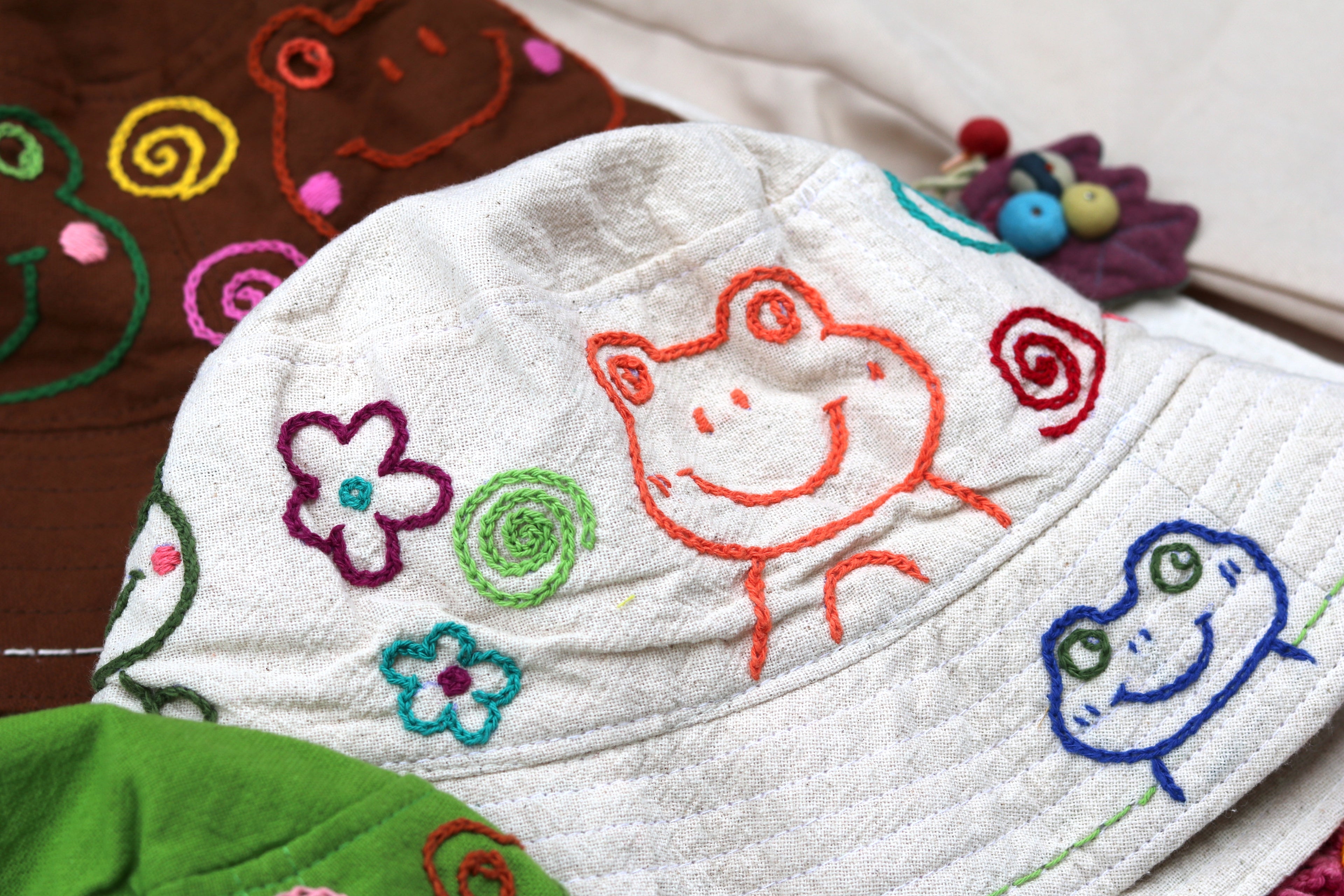 Hand-Stitch Hat - Frog